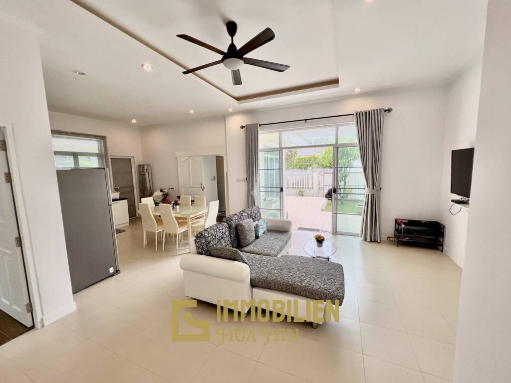 Nice Breeze By The Sea : 4 Bedroom Villa Close To The Beach