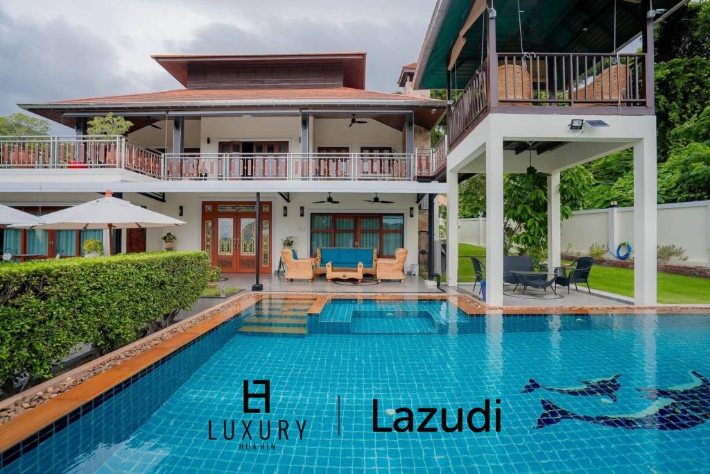 White Lotus 1: 5 Bedroom Bali Style Villa in Great Location