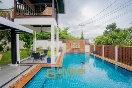 White Lotus 1: 5 Bedroom Bali Style Villa in Great Location