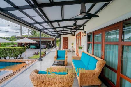 White Lotus 1: 5 Bedroom Bali Style Villa in Great Location