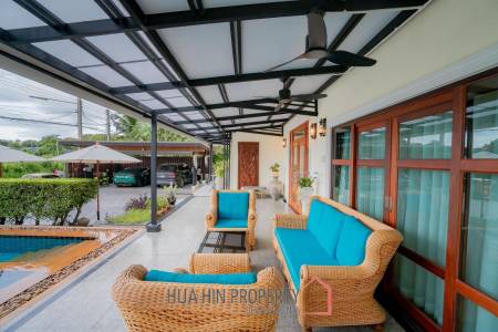 White Lotus 1: 5 Bedroom Bali Style Villa in Great Location
