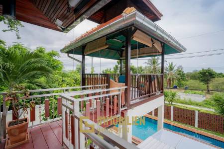 White Lotus 1: 5 Bedroom Bali Style Villa in Great Location