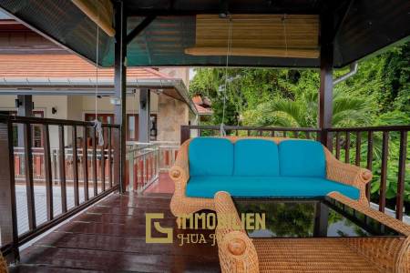 White Lotus 1: 5 Bedroom Bali Style Villa in Great Location