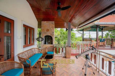 White Lotus 1: 5 Bedroom Bali Style Villa in Great Location