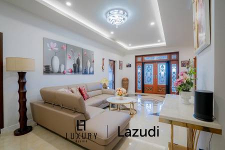 White Lotus 1: 5 Bedroom Bali Style Villa in Great Location