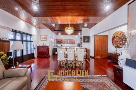 White Lotus 1: 5 Bedroom Bali Style Villa in Great Location