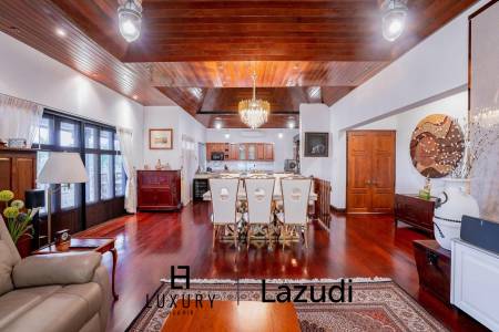 White Lotus 1: 5 Bedroom Bali Style Villa in Great Location