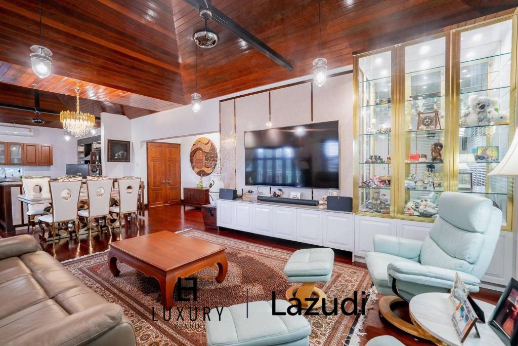 White Lotus 1: 5 Bedroom Bali Style Villa in Great Location