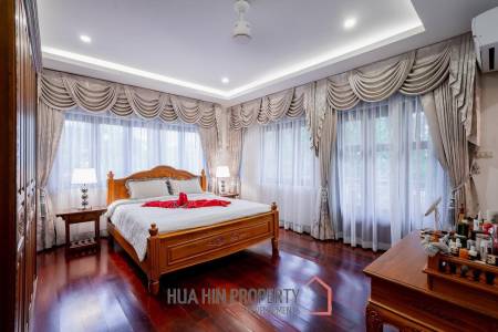 White Lotus 1: 5 Bedroom Bali Style Villa in Great Location