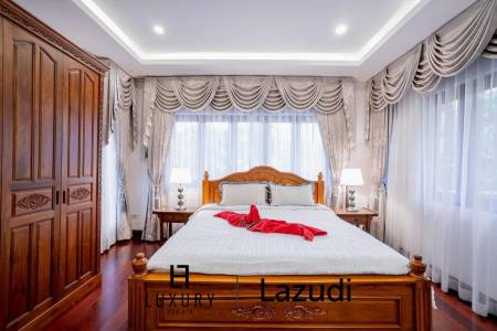 White Lotus 1: 5 Bedroom Bali Style Villa in Great Location