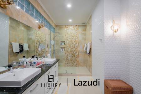 White Lotus 1: 5 Bedroom Bali Style Villa in Great Location