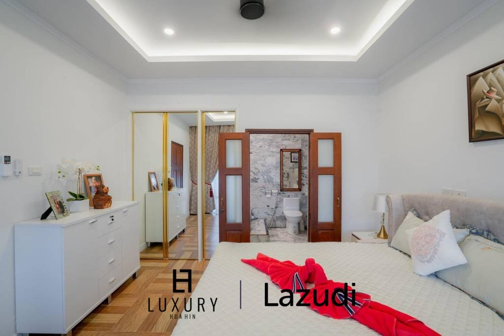 White Lotus 1: 5 Bedroom Bali Style Villa in Great Location