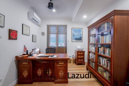 White Lotus 1: 5 Bedroom Bali Style Villa in Great Location