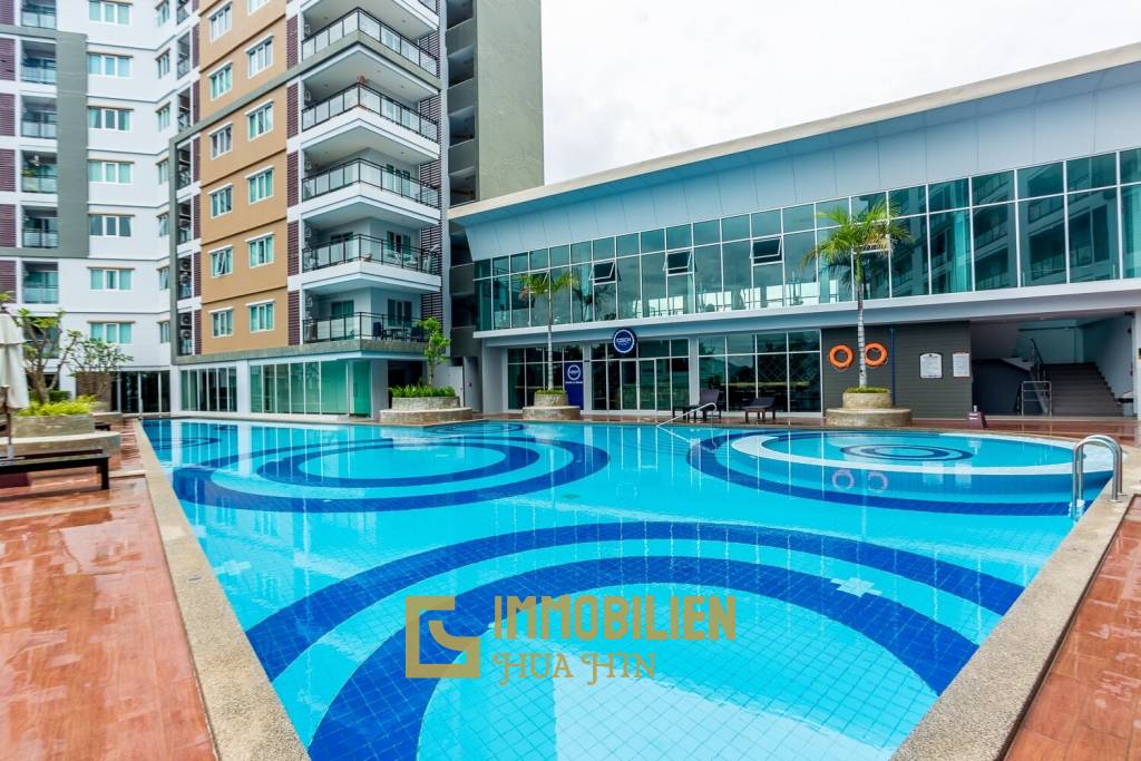 Designer-Eigentumswohnung mit Meer und Bergblick, mit 2 Schlafzimmern, 2 Bädern und einem Außen-Whirlpool
