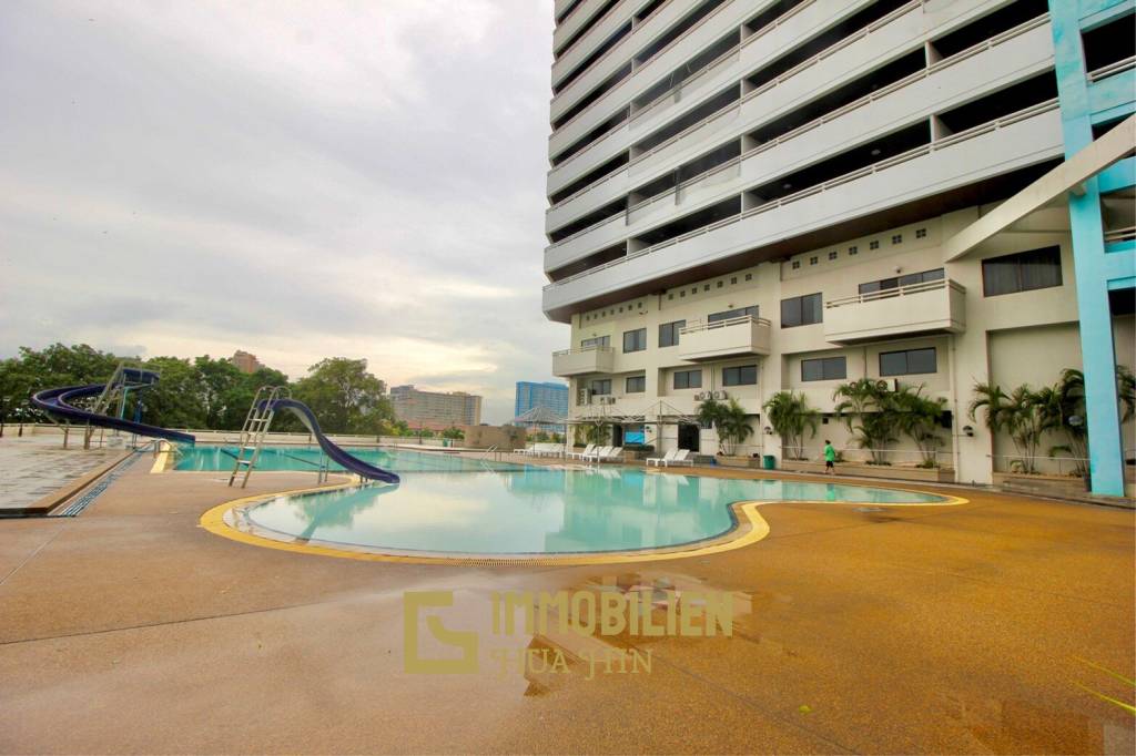 Cha Am Condotel: 4 Bedroom Condo Beach Front For Sale