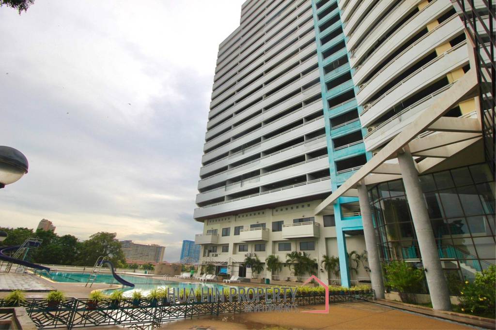 Cha Am Condotel: 4 Bedroom Condo Beach Front For Sale