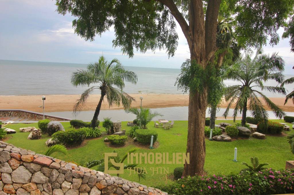 Cha Am Condotel: 4 Bedroom Condo Beach Front For Sale