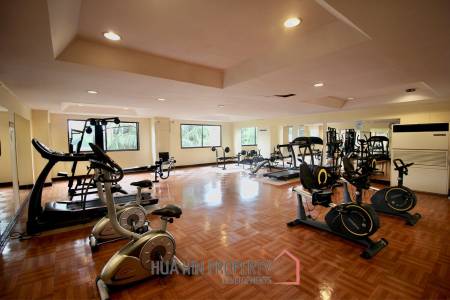 Cha Am Condotel: 4 Bedroom Condo Beach Front For Sale