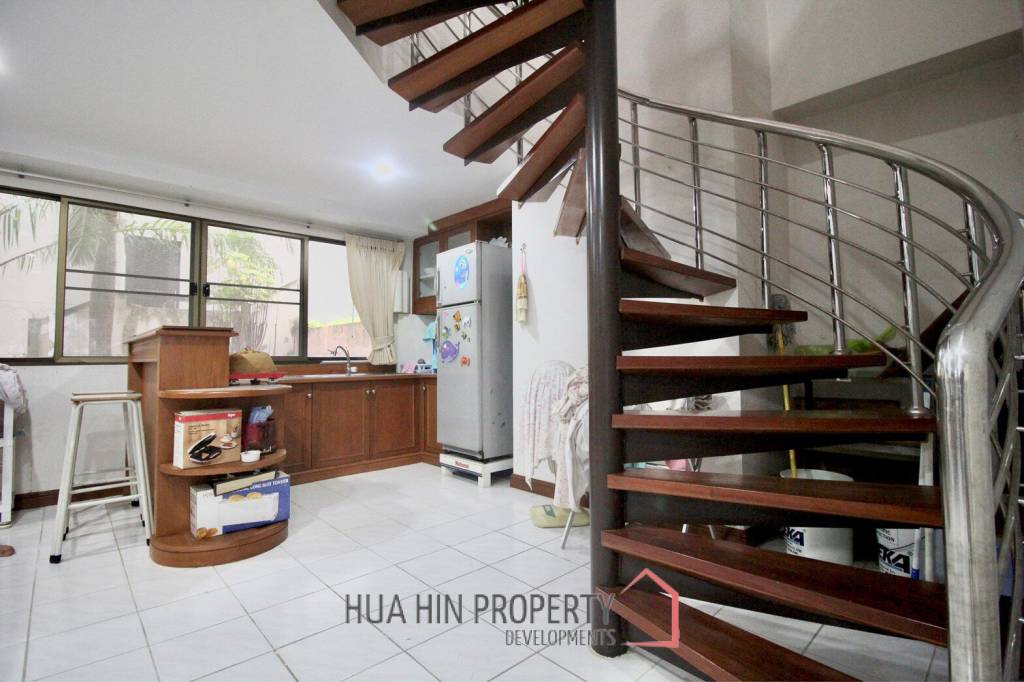 Cha Am Condotel: 4 Bedroom Condo Beach Front For Sale