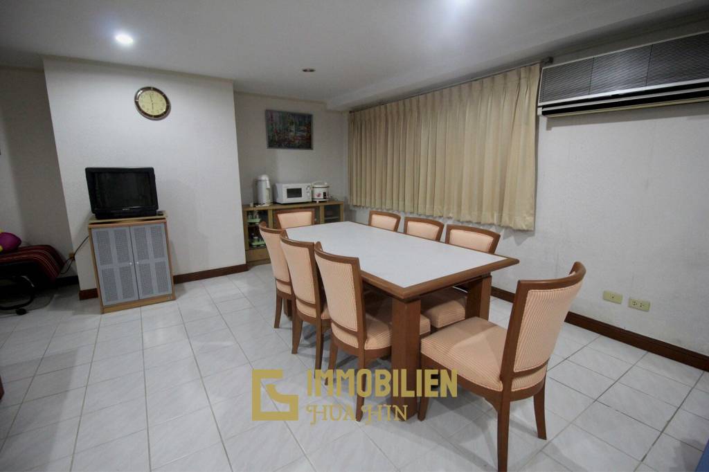 Cha Am Condotel: 4 Bedroom Condo Beach Front For Sale