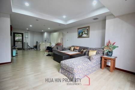 Cha Am Condotel: 4 Bedroom Condo Beach Front For Sale