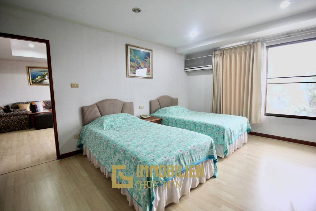 Cha Am Condotel: 4 Bedroom Condo Beach Front For Sale