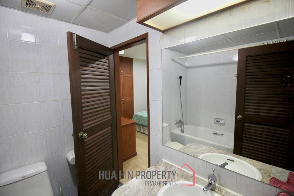 Cha Am Condotel: 4 Bedroom Condo Beach Front For Sale