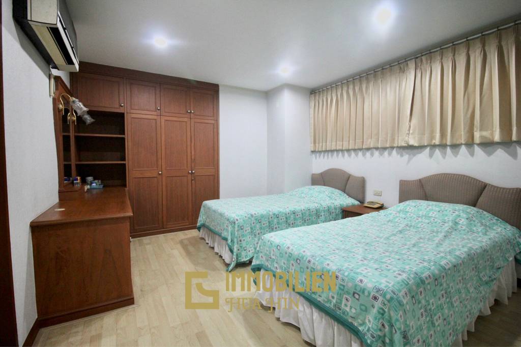 Cha Am Condotel: 4 Bedroom Condo Beach Front For Sale