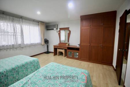 Cha Am Condotel: 4 Bedroom Condo Beach Front For Sale
