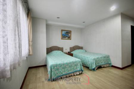 Cha Am Condotel: 4 Bedroom Condo Beach Front For Sale