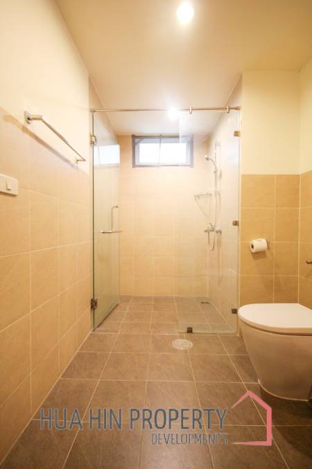 Searidge: Absolutely Stunning 2 Bedroom Condo For Sale