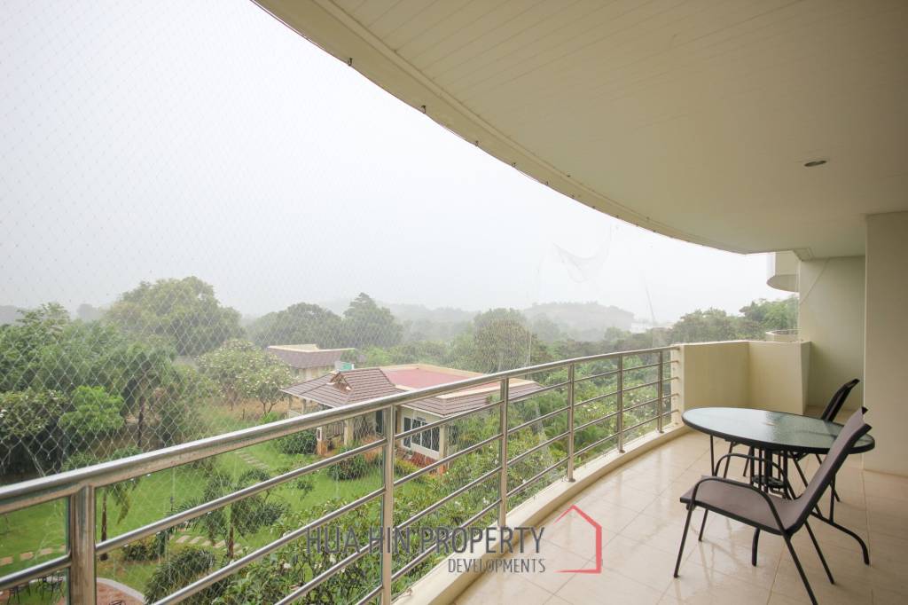 Searidge: Prestigious 2 Bedroom Unit For Sale