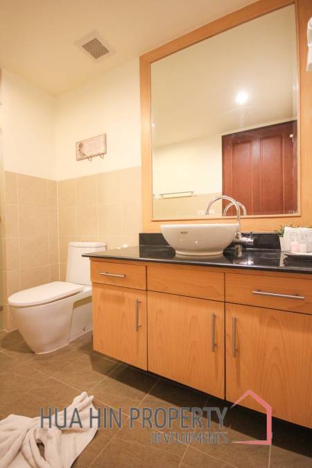 Searidge: Prestigious 2 Bedroom Unit For Sale