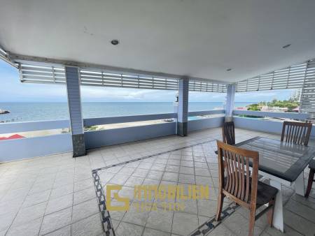 Direkt am Meer: 5 Etagen Geschäfts- oder Privathaus