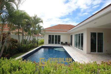 Gepflegte 3 Schlafzimmer Pool Villa