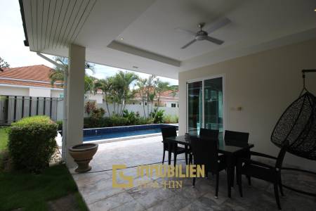 Gepflegte 3 Schlafzimmer Pool Villa