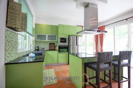 Well Maintained 3 Bedroom Pool Villa