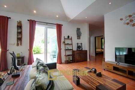 Gepflegte 3 Schlafzimmer Pool Villa