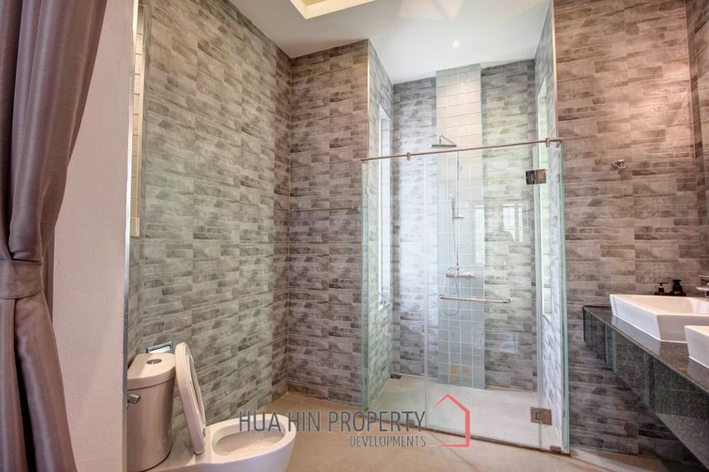 Well Maintained 3 Bedroom Pool Villa