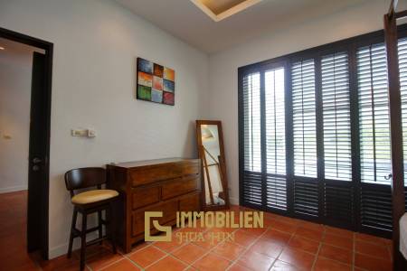 Gepflegte 3 Schlafzimmer Pool Villa