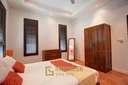 Gepflegte 3 Schlafzimmer Pool Villa