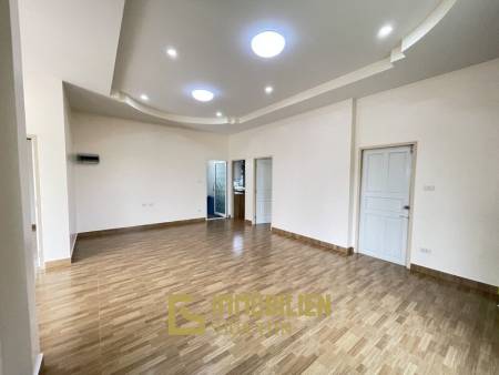 House with 2 Bedrooms and 2 Bathrooms