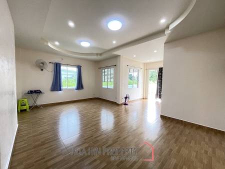 House with 2 Bedrooms and 2 Bathrooms