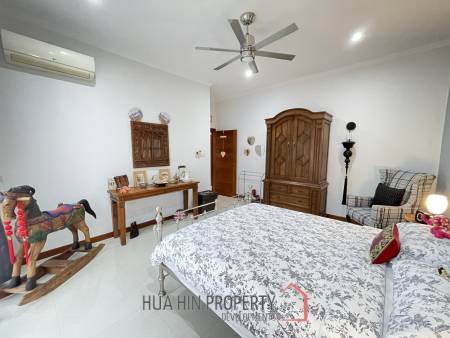 Sunset Views: 5 Bedroom Villa in absolutely superb condition