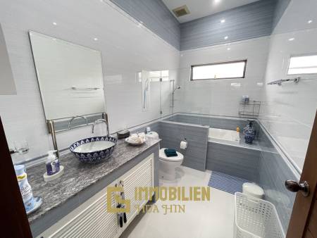 Sunset Views: 5 Schlafzimmer Villa in einem absolut großartigen Zustand