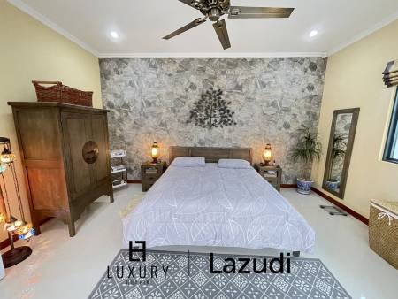 Infinity pool / 5 bedrooms / extremely well maintained