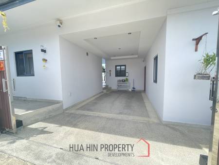 Sunset Views: 5 Bedroom Villa in absolutely superb condition