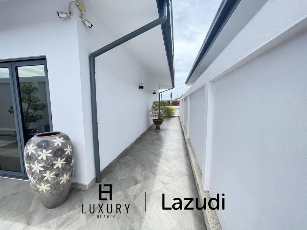 Infinity pool / 5 bedrooms / extremely well maintained