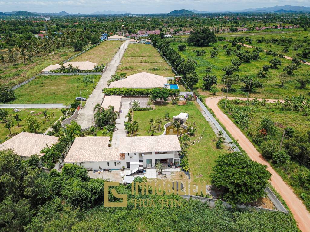 5 Bedroom House On Large Land Plot