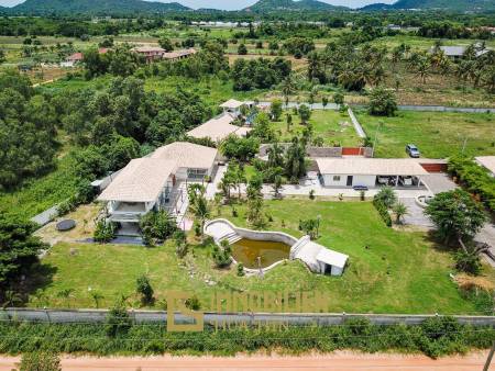 Haus mit 5 Schlafzimmern auf einem großen Grundstück